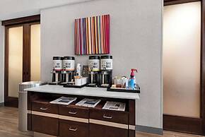 Hampton Inn & Suites Pensacola I-10 N at Univ. Town Plaza