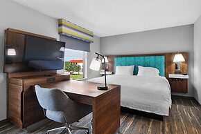 Hampton Inn & Suites Pensacola I-10 N at Univ. Town Plaza