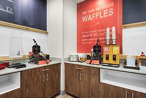 Hampton Inn & Suites Pensacola I-10 N at Univ. Town Plaza