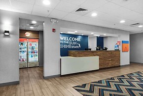 Hampton Inn & Suites Pensacola I-10 N at Univ. Town Plaza