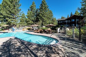 Red Wolf Lakeside Lodge