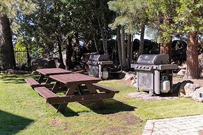 Red Wolf Lakeside Lodge