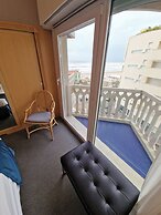 City Hotel