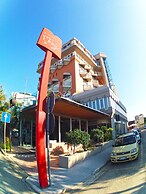 City Hotel