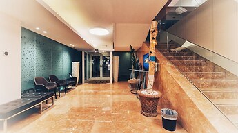 City Hotel