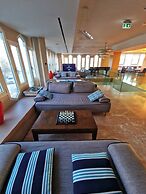 City Hotel