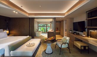 Lagen Island Resort