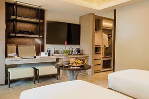 Lagen Island Resort