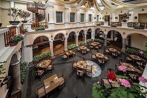 Hotel Patio Andaluz