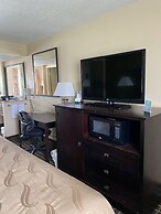 Quality Inn & Suites Big Rapids near University