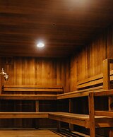 One King West Hotel & Residence