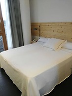 Tierra De Biescas Hotel