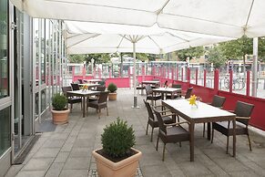 Airporthotel Berlin Adlershof