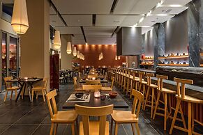 Amada Colossos Resort