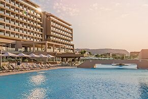 Amada Colossos Resort