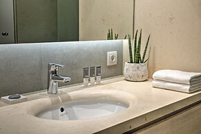 Amada Colossos Resort