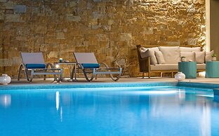 Amada Colossos Resort