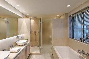 Amada Colossos Resort