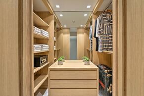 Amada Colossos Resort