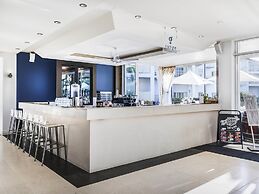 Mantra on Salt Beach