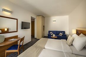 Hotel & Casa Valamar Sanfior