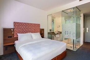 DoubleTree by Hilton Frankfurt Niederrad