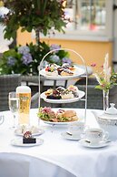 Cork’s Vienna Woods Hotel and Villas