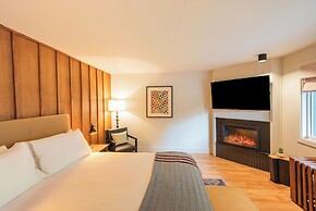 Historic Rocky Waters Inn, A Small Luxury Hotel