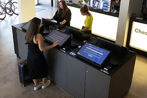 a&o München Hackerbrücke