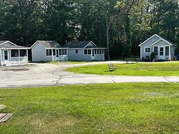 Pilgrim Inn & Cottages