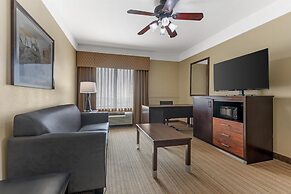 Best Western Plus Monica Royale Inn & Suites