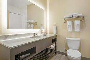 Best Western Plus Monica Royale Inn & Suites