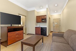 Best Western Plus Monica Royale Inn & Suites