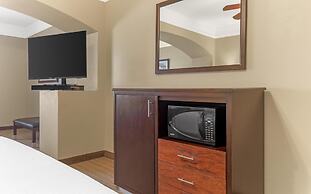 Best Western Plus Monica Royale Inn & Suites