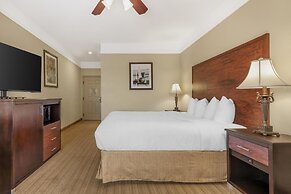 Best Western Plus Monica Royale Inn & Suites