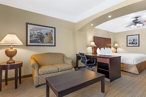 Best Western Plus Monica Royale Inn & Suites