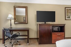 Best Western Plus Monica Royale Inn & Suites