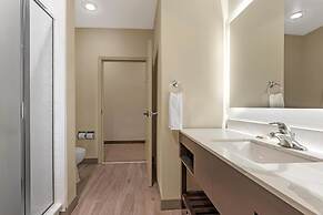 Best Western Plus Monica Royale Inn & Suites