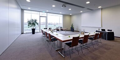 ATLANTIC Hotel Galopprennbahn