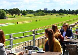 ATLANTIC Hotel Galopprennbahn