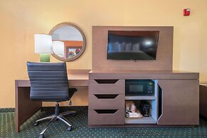 Quality Inn & Suites Galveston - Beachfront