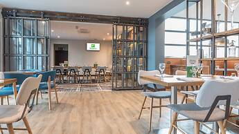 Holiday Inn Manchester-Central Park by IHG