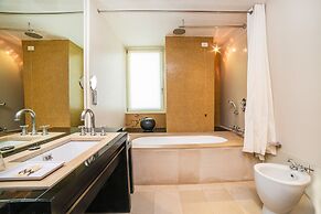 Hotel Carducci 76