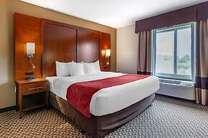 Comfort Suites Escanaba West