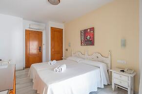 Hotel Playamaro