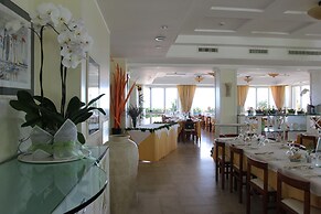 Albergo Punta De L'est