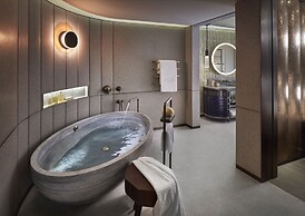 The Landmark Mandarin Oriental, Hong Kong