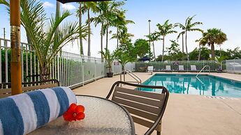 Best Western Plus Sebastian Hotel & Suites