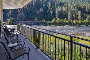 Best Western Lodge At River's Edge