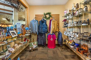 Best Western Lodge At River's Edge